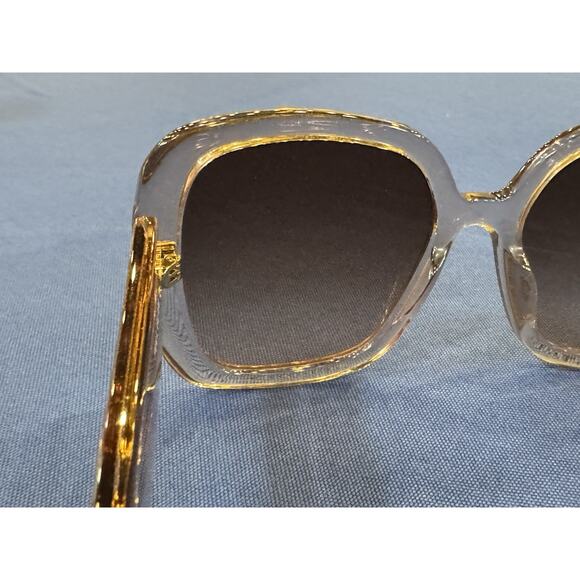 QUAY Full Glam Sunglasses Cat 2 209 Dramatic Oversized Square Doe Brown Fawn - Picture 9 of 11